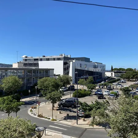 Lejlighed T2 Ensoleille Avec Parking Privatif A Partir De 2025, Climatisation Et Proche Des Thermes - Fr-1-553-268