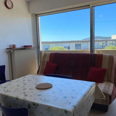 T2 Ensoleille Avec Parking Privatif A Partir De 2025, Climatisation Et Proche Des Thermes - Fr-1-553-268 Apartman