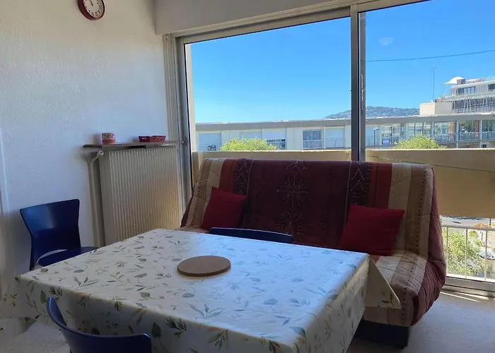 T2 Ensoleillé Avec Parking Privatif à Partir De 2025, Climatisation Et Proche Des Thermes - Fr-1-553-268 Apartamento
